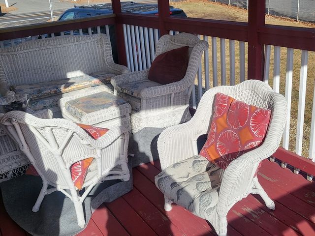 438 School St, Stoughton, MA 02072