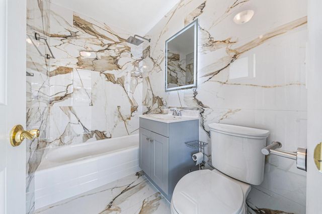 2611 NE 16th Street, Pompano Beach, FL 33062