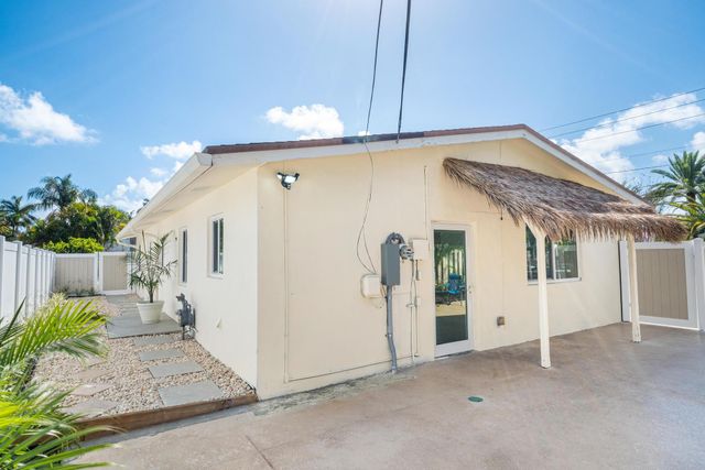 2611 NE 16th Street, Pompano Beach, FL 33062