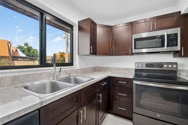 1451 NW 92nd Avenue 191, Pembroke Pines, FL 33024