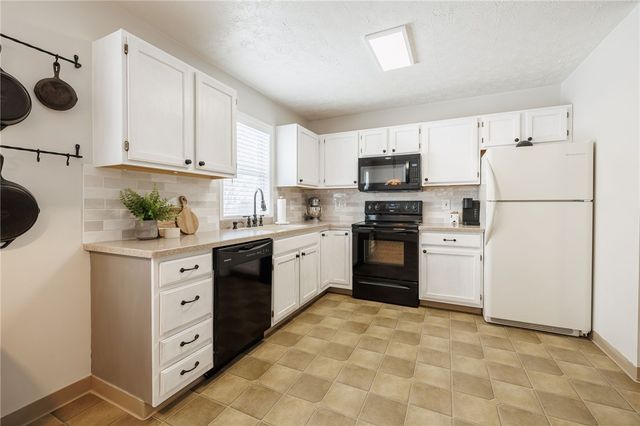 6316 Bentley Drive, Victor, NY 14564