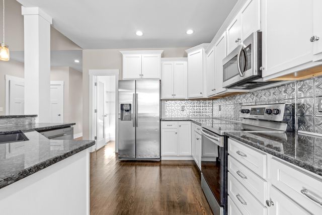 1882 Crabtree Rd, Hixson, TN 37343