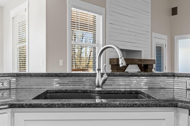 1882 Crabtree Rd, Hixson, TN 37343