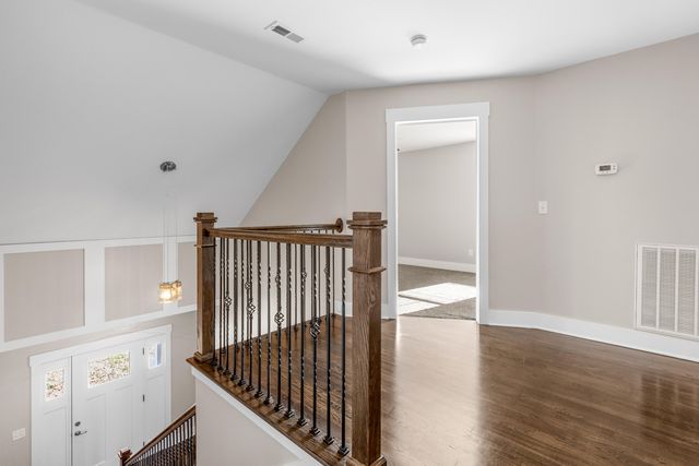 1882 Crabtree Rd, Hixson, TN 37343