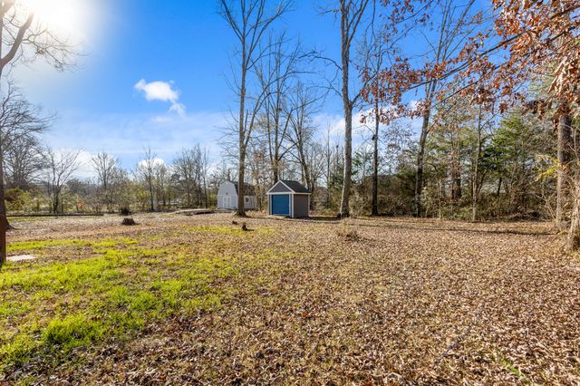 1882 Crabtree Rd, Hixson, TN 37343