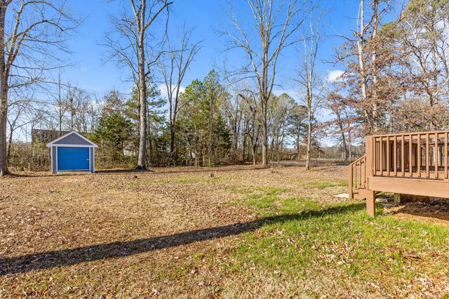 1882 Crabtree Rd, Hixson, TN 37343