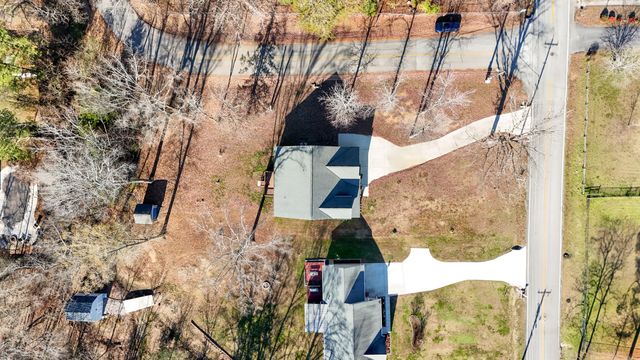 1882 Crabtree Rd, Hixson, TN 37343