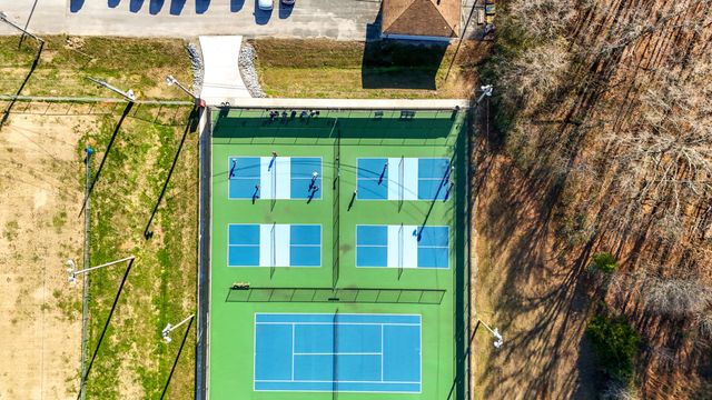 1882 Crabtree Rd, Hixson, TN 37343