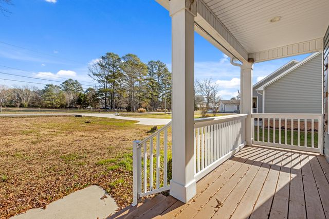 1882 Crabtree Rd, Hixson, TN 37343