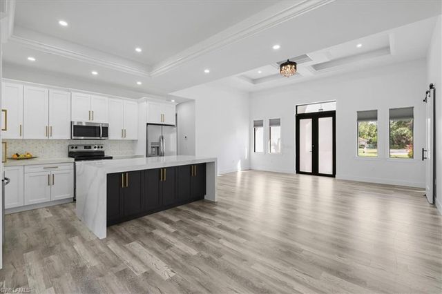 1105 22nd AVE NE, Naples, FL 34120