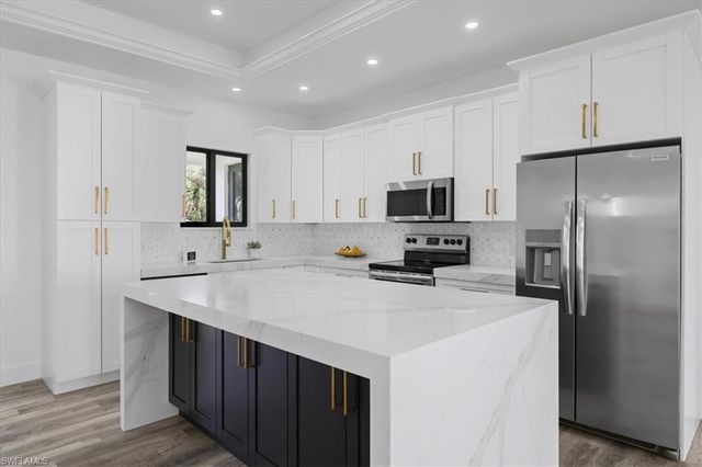 1105 22nd AVE NE, Naples, FL 34120