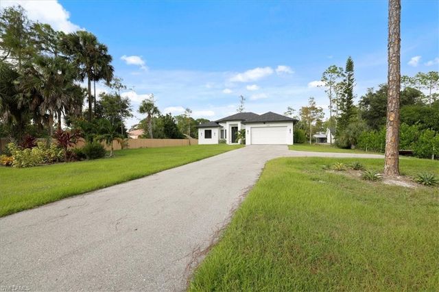 1105 22nd AVE NE, Naples, FL 34120