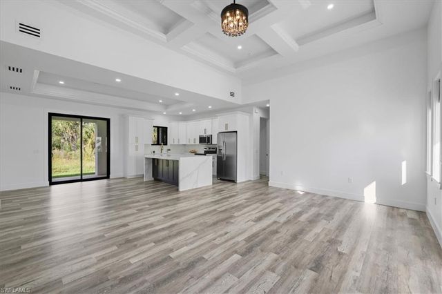 1105 22nd AVE NE, Naples, FL 34120