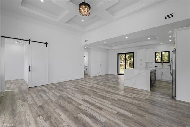 1105 22nd AVE NE, Naples, FL 34120