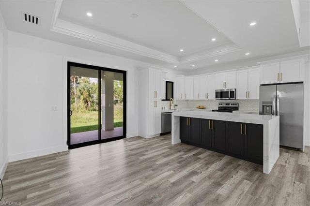 1105 22nd AVE NE, Naples, FL 34120