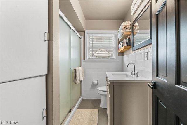 1043 Slosson Street, Akron, OH 44320