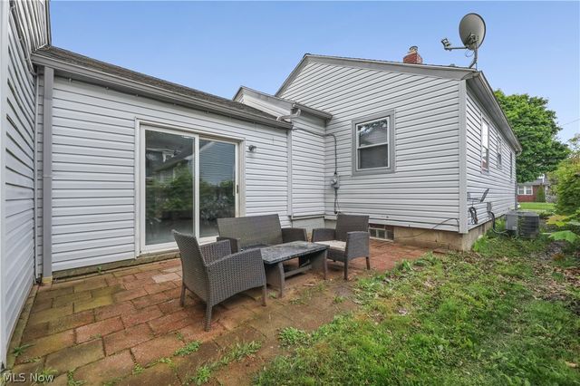 1043 Slosson Street, Akron, OH 44320