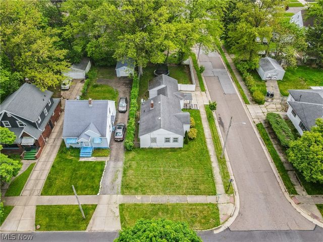 1043 Slosson Street, Akron, OH 44320