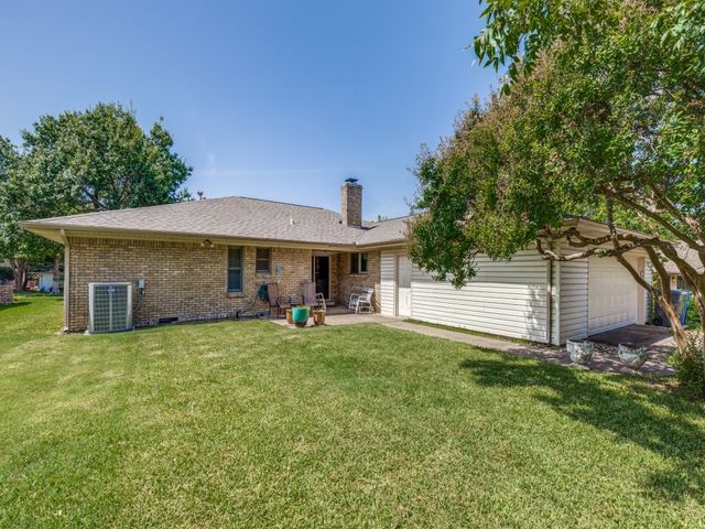 7637 El Pensador Drive, Dallas, TX 75248