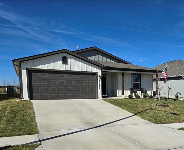 20212 W 194th Street, Spring Hill, KS 66083