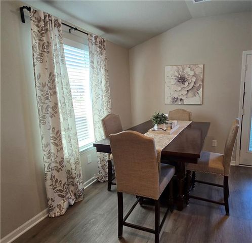 20212 W 194th Street, Spring Hill, KS 66083