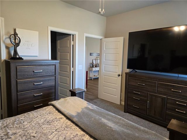 20212 W 194th Street, Spring Hill, KS 66083