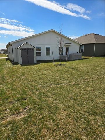 20212 W 194th Street, Spring Hill, KS 66083