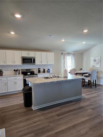 20212 W 194th Street, Spring Hill, KS 66083