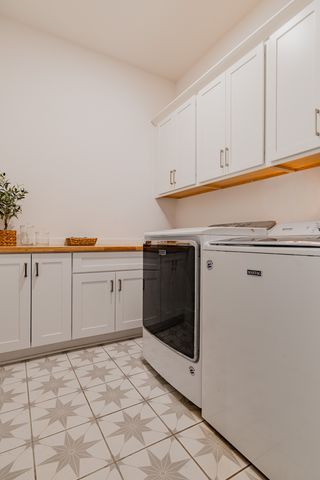 1048 Pine Creek Dr, Arrington, TN 37014