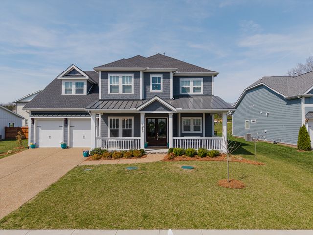 1048 Pine Creek Dr, Arrington, TN 37014