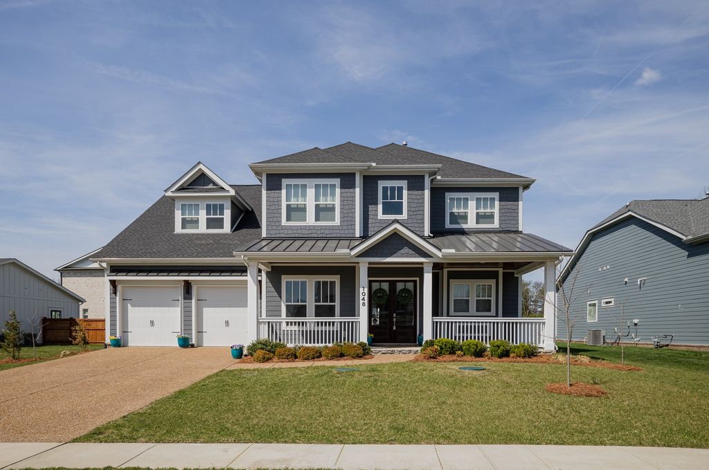 1048 Pine Creek Dr, Arrington, TN 37014