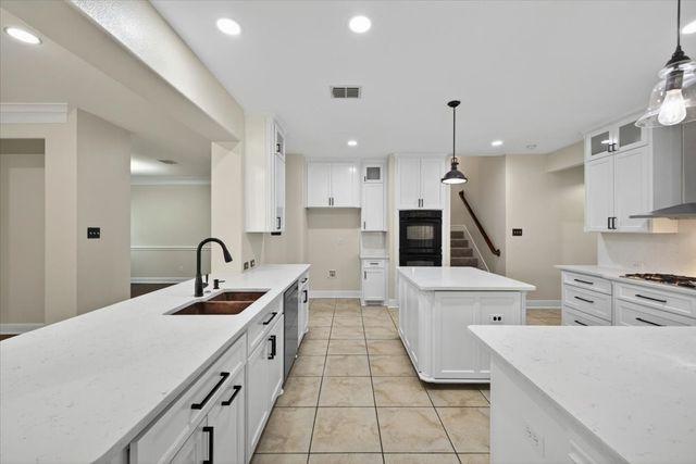 14668 Blakehill Drive, Frisco, TX 75035