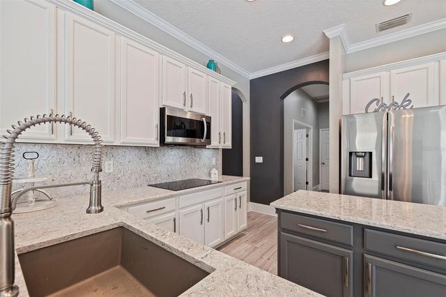 11508 OYSTER BAY CIRCLE, New Port Richey, FL 34654