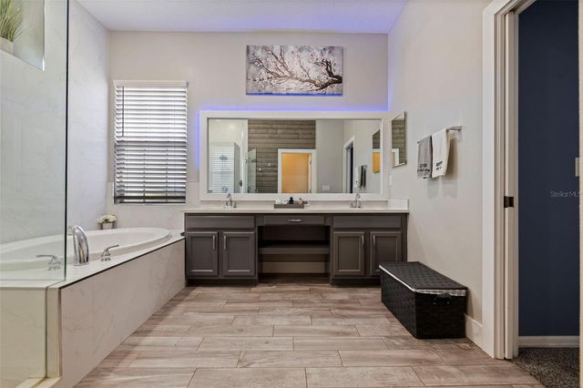 11508 OYSTER BAY CIRCLE, New Port Richey, FL 34654