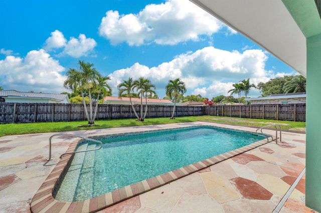 1941 SW 73rd Avenue, Plantation, FL 33317