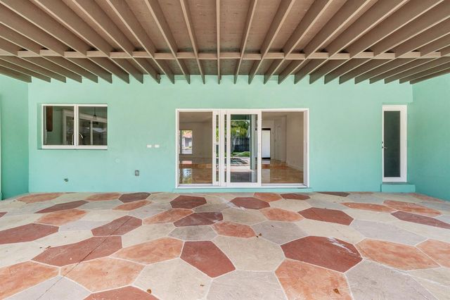 1941 SW 73rd Avenue, Plantation, FL 33317