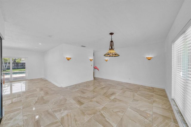 1941 SW 73rd Avenue, Plantation, FL 33317