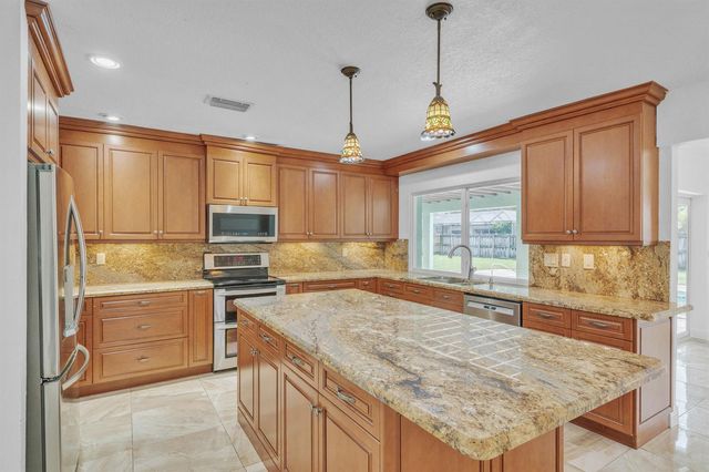1941 SW 73rd Avenue, Plantation, FL 33317