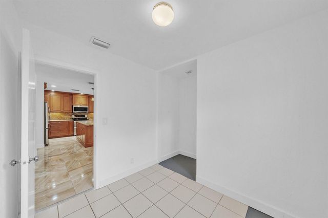 1941 SW 73rd Avenue, Plantation, FL 33317
