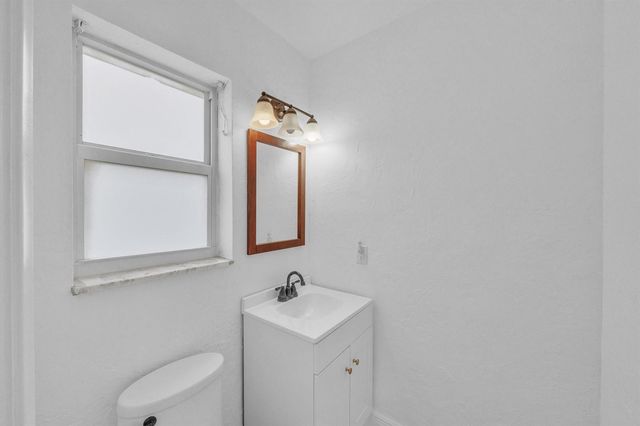 1941 SW 73rd Avenue, Plantation, FL 33317
