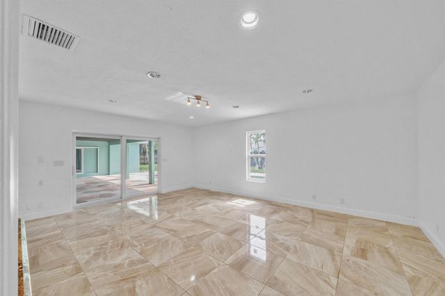 1941 SW 73rd Avenue, Plantation, FL 33317