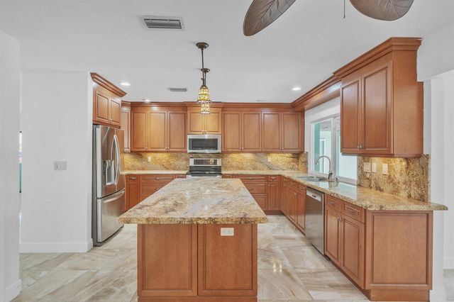 1941 SW 73rd Avenue, Plantation, FL 33317