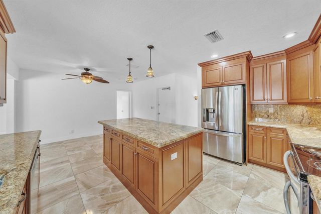 1941 SW 73rd Avenue, Plantation, FL 33317