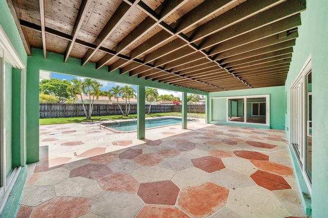 1941 SW 73rd Avenue, Plantation, FL 33317