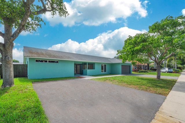 1941 SW 73rd Avenue, Plantation, FL 33317