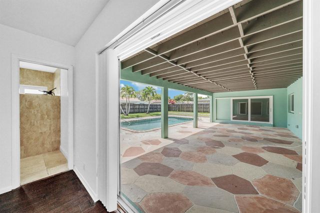 1941 SW 73rd Avenue, Plantation, FL 33317