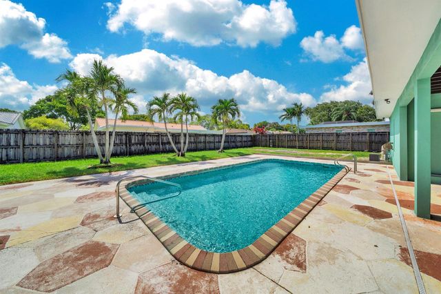 1941 SW 73rd Avenue, Plantation, FL 33317