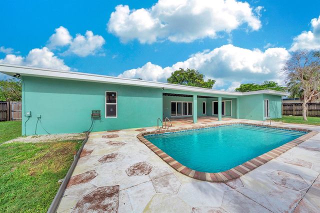 1941 SW 73rd Avenue, Plantation, FL 33317