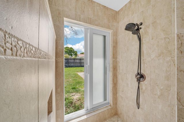 1941 SW 73rd Avenue, Plantation, FL 33317