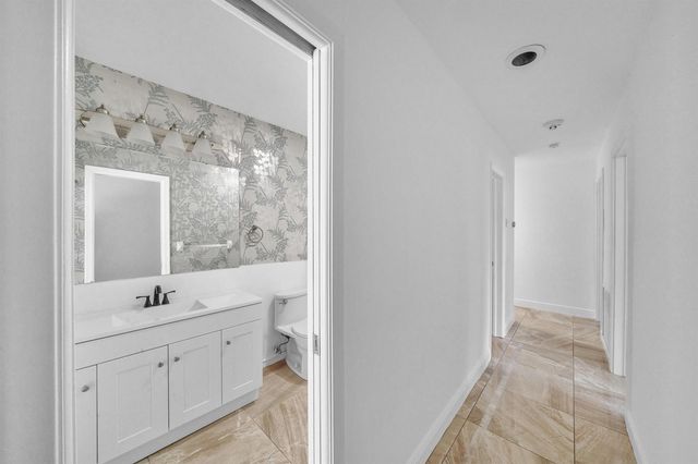 1941 SW 73rd Avenue, Plantation, FL 33317